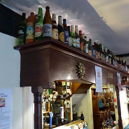 The Sun Inn Englefield Green Exteriér fotografie